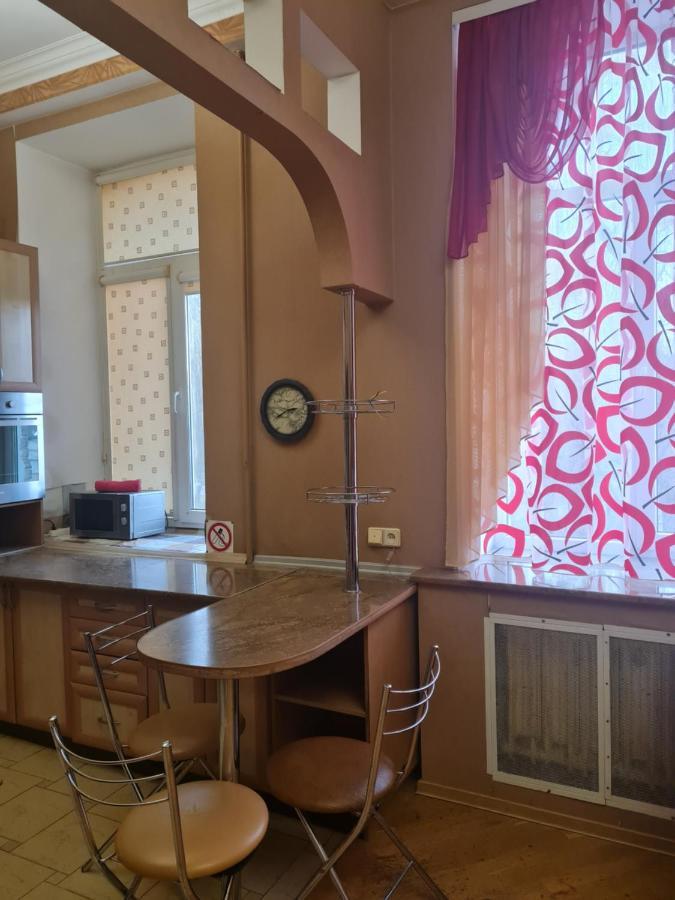 Ferienwohnung Центр, Євгена Коновальця, 3 Lutsʼk Exterior foto